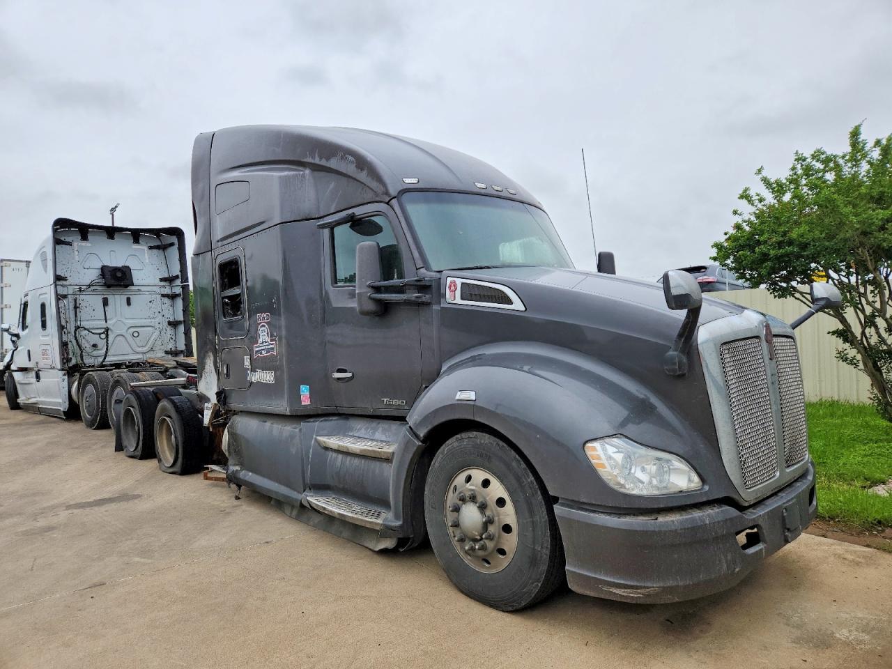 2019 Kenworth Construction T680