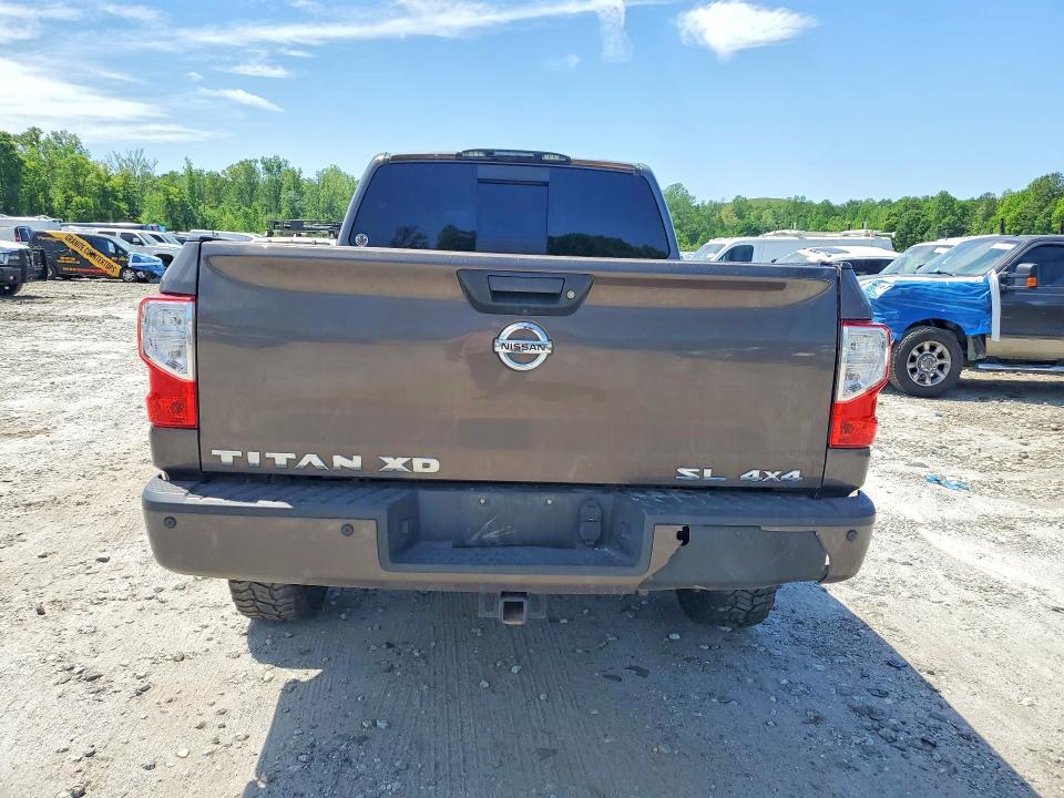 2016 Nissan Titan XD SL