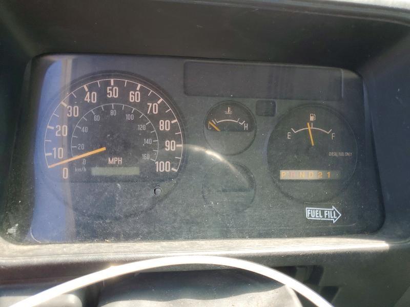 2000 Isuzu Npr box Truck