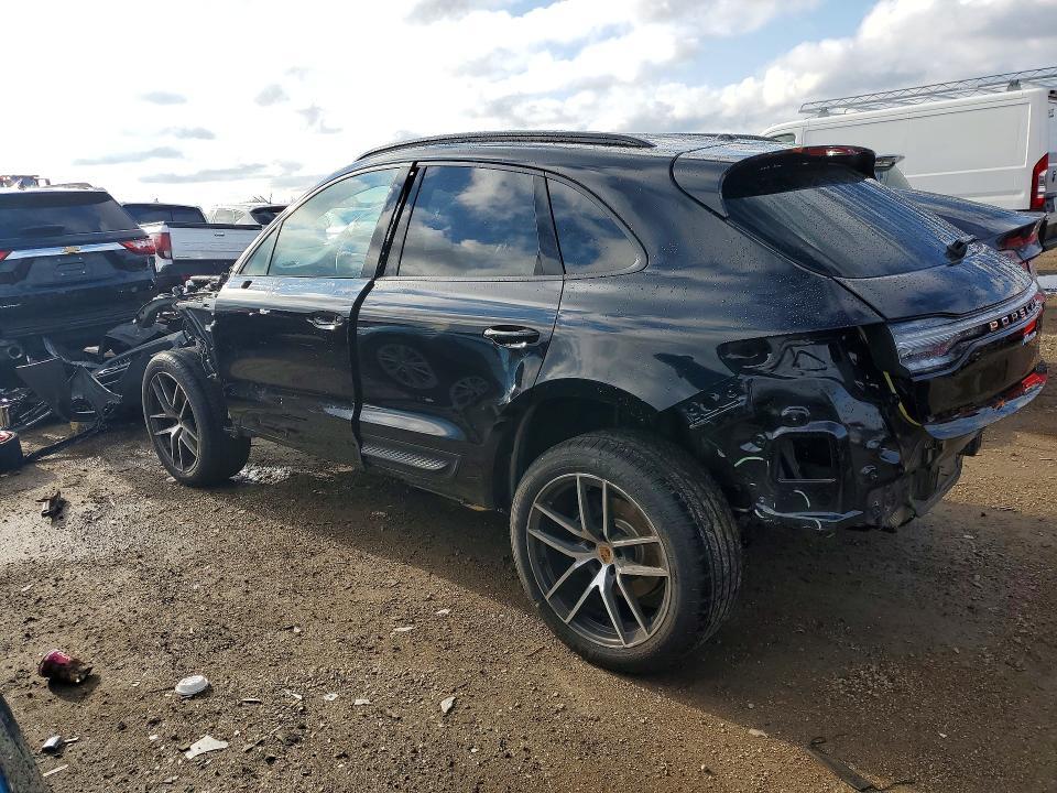 2025 Porsche Macan Base