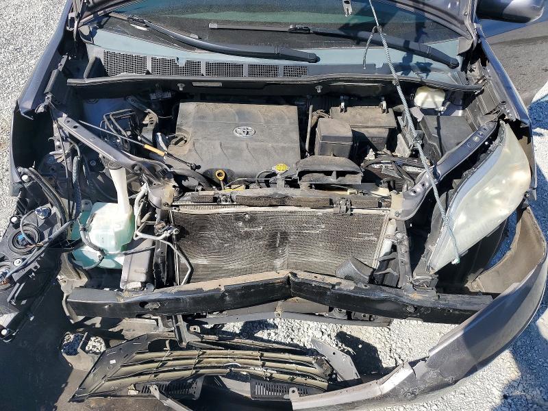 2012 Toyota Sienna le 8-passenger