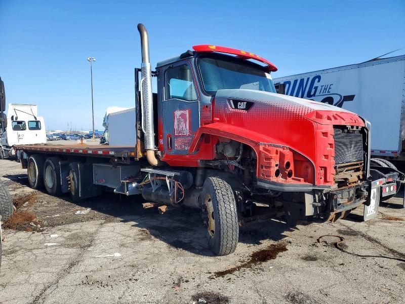 2014 Caterillar 2014 Caterpillar CT660 Flatbed Truck