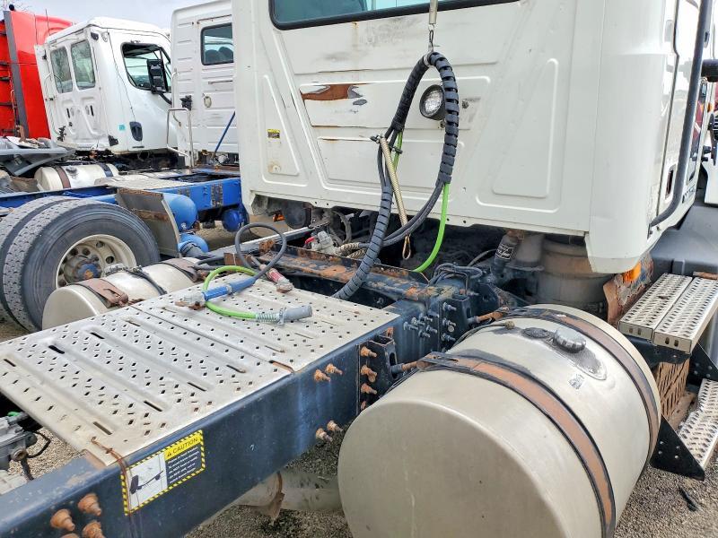 2014 Mack Cxu613 Semi Truck
