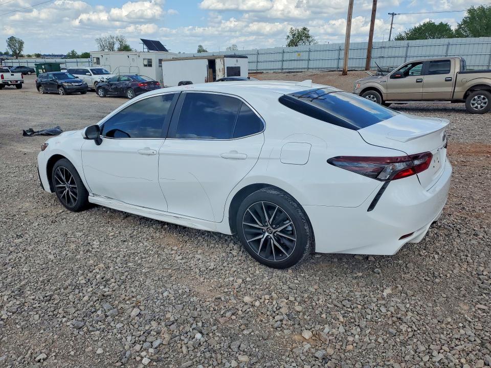 2021 Toyota Camry se
