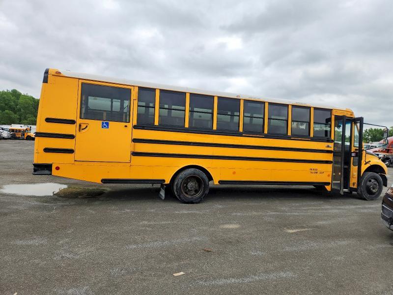 2012 Freightliner 2012 Thomas SAF-T-LINER C2-School Bus