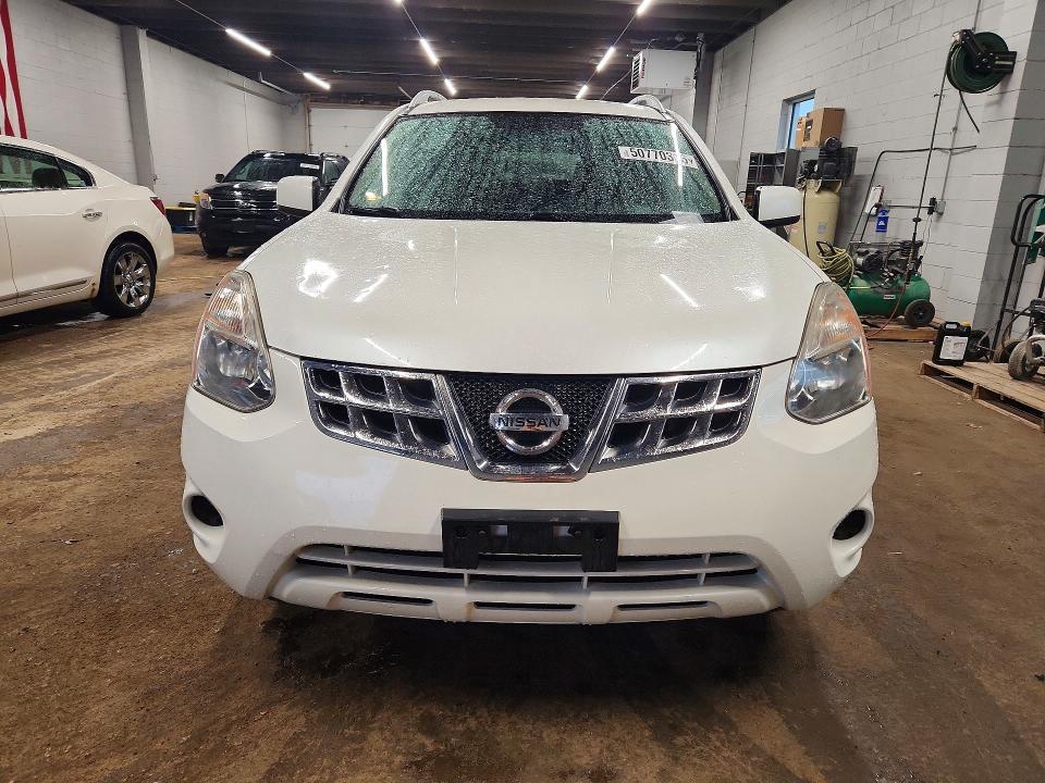 2013 Niss Rogue