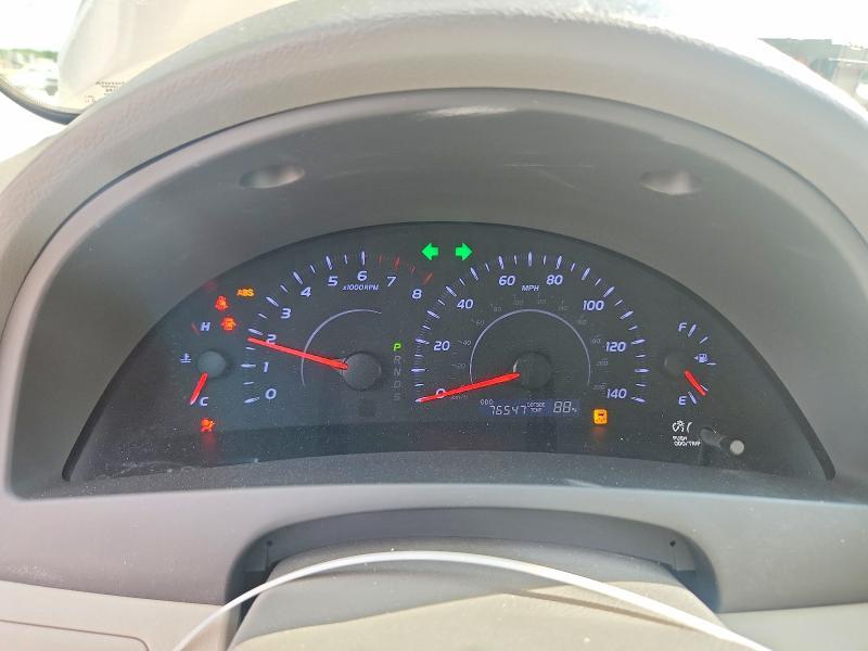 2010 Toyota Camry le