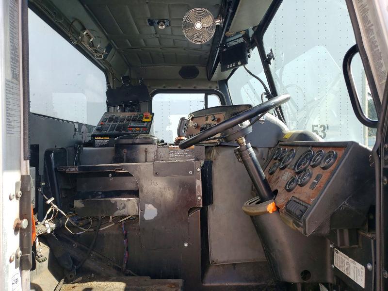 2009 Peterbilt 320 Refuse Truck