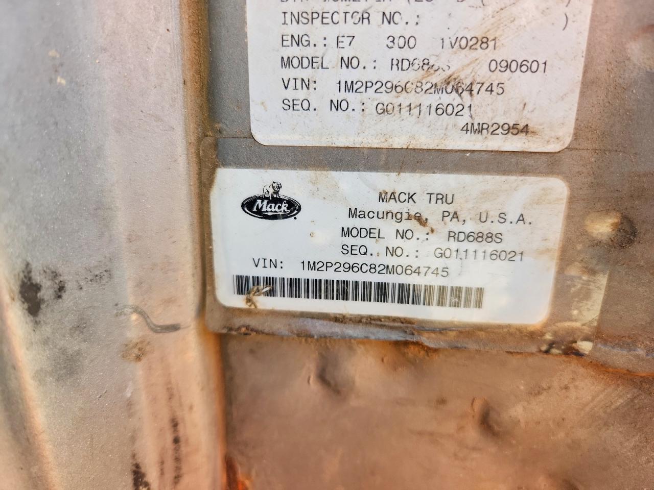 2002 Mack RB688S Dump Truck