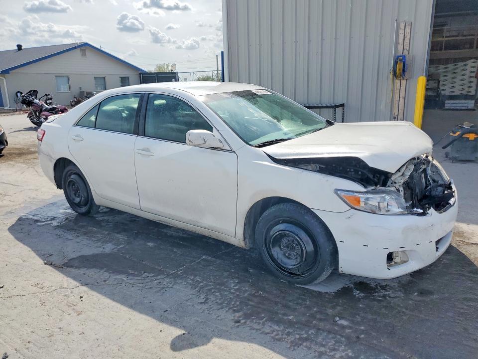 2011 Toyota Camry le