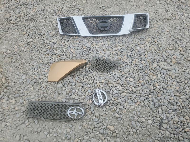 2005 Nissan Frontier SE