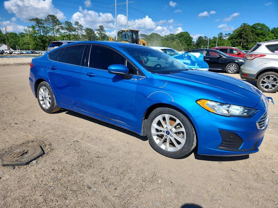 2020 Ford Fusion se