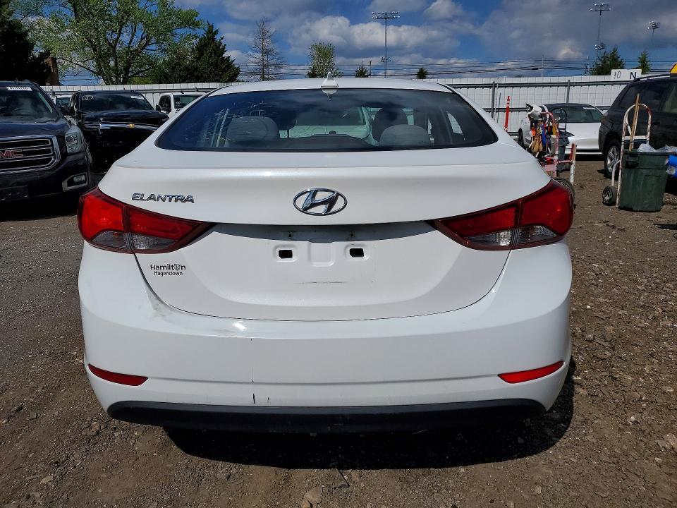 2016 Hyundai Elantra se