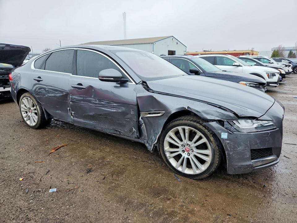 2017 Jaguar Xf Prestige