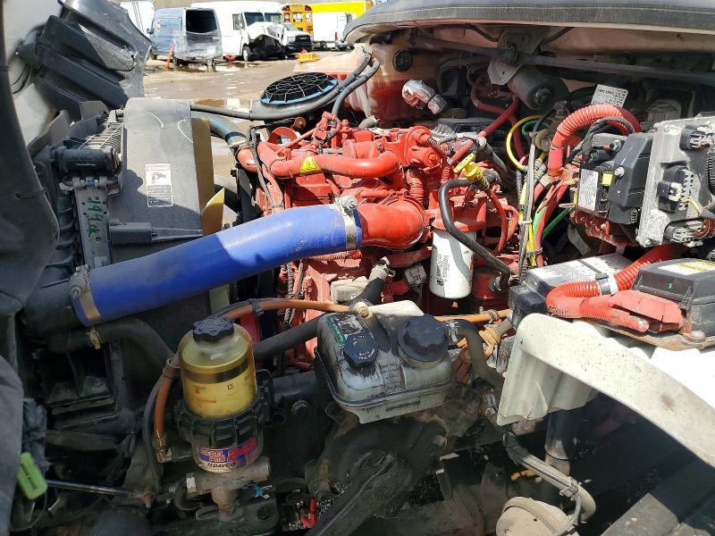 2022 Freigliner 2022 Freightliner Business Class M2 BOX Truck