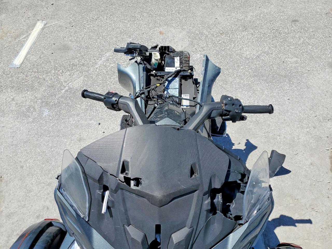 2017 Can-Am Spyder Roadster RT