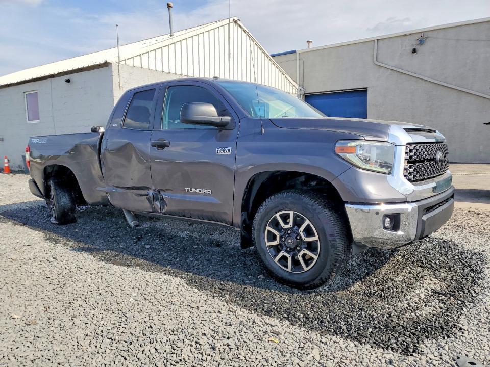 2018 Toyota Tundra SR5