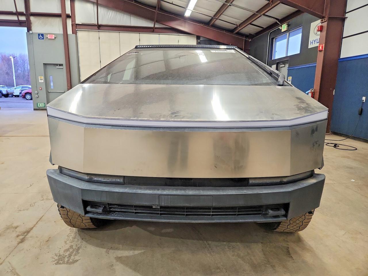 2024 Tesla Cybertruck Cyberbeast