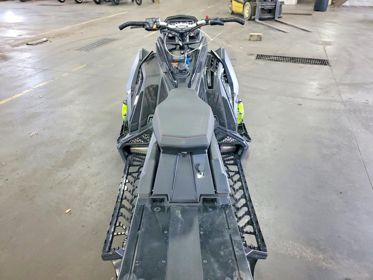 2023 Polaris Patriot Snowmobile