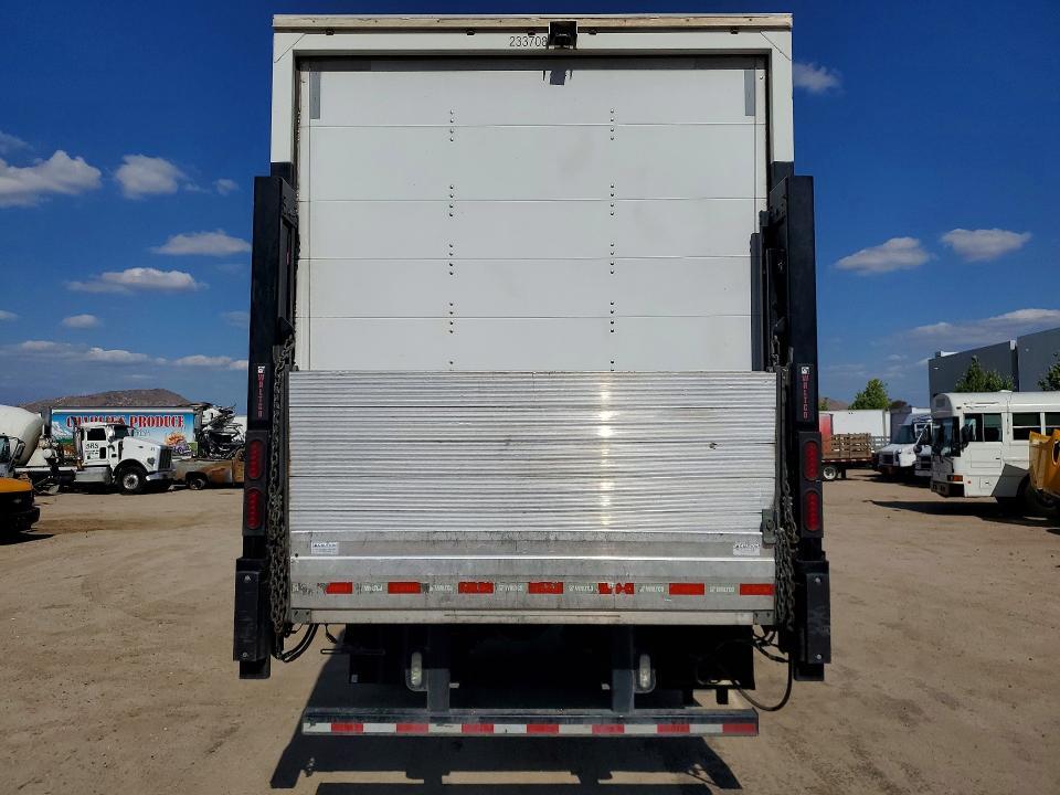 2019 Freigliner 2019 Freightliner Business Class M2 BOX Truck