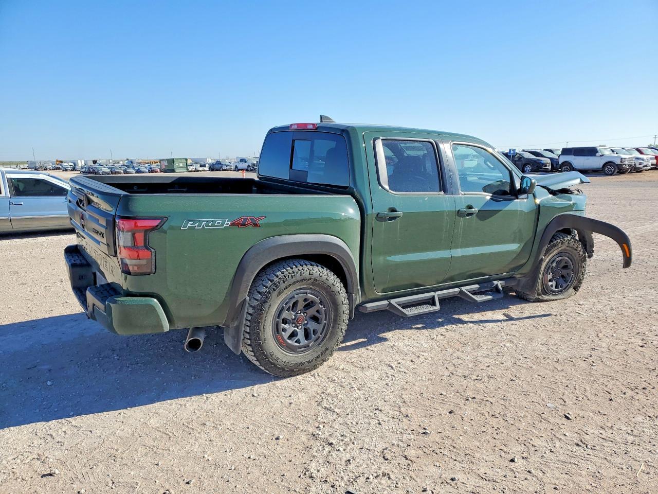 2025 Nissan Frontier PRO-4X
