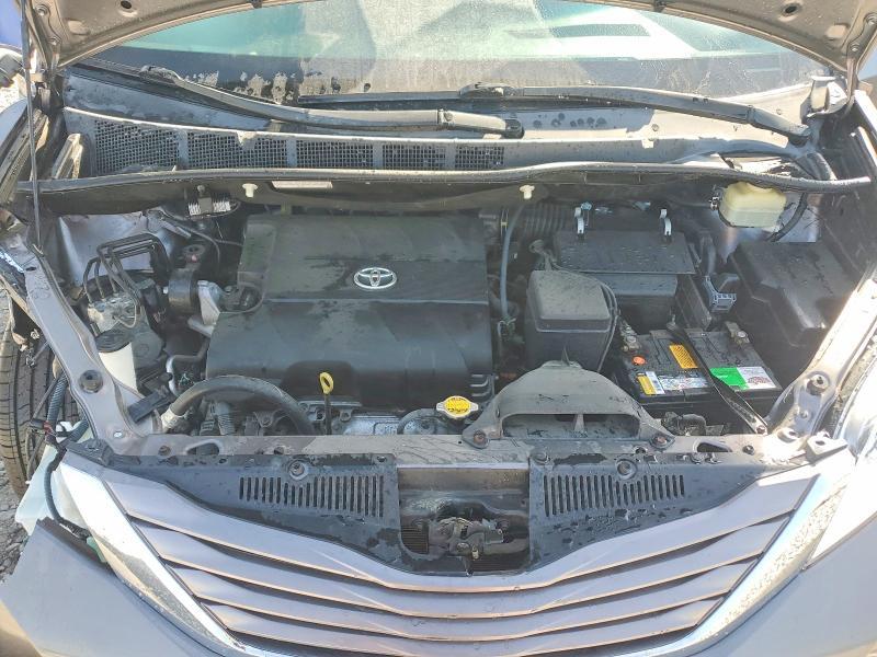 2016 Toyota Sienna le