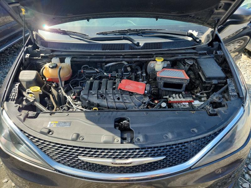 2021 Chrysler Voyager lxi