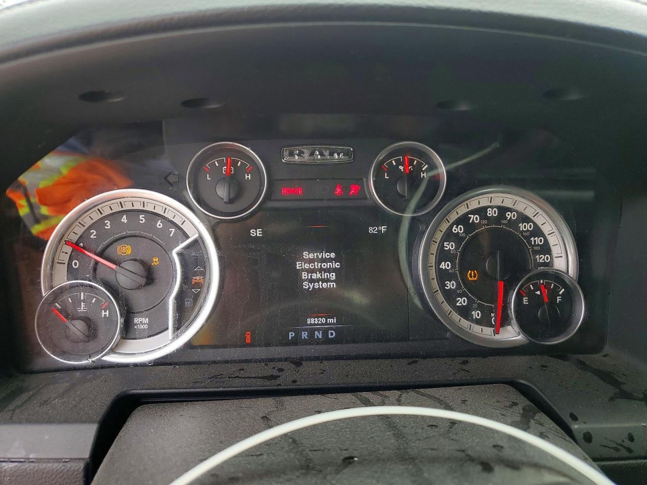 2014 Dodge RAM 1500 Sport