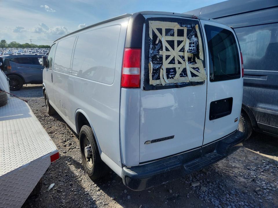 2020 Chevrolet Express G2500