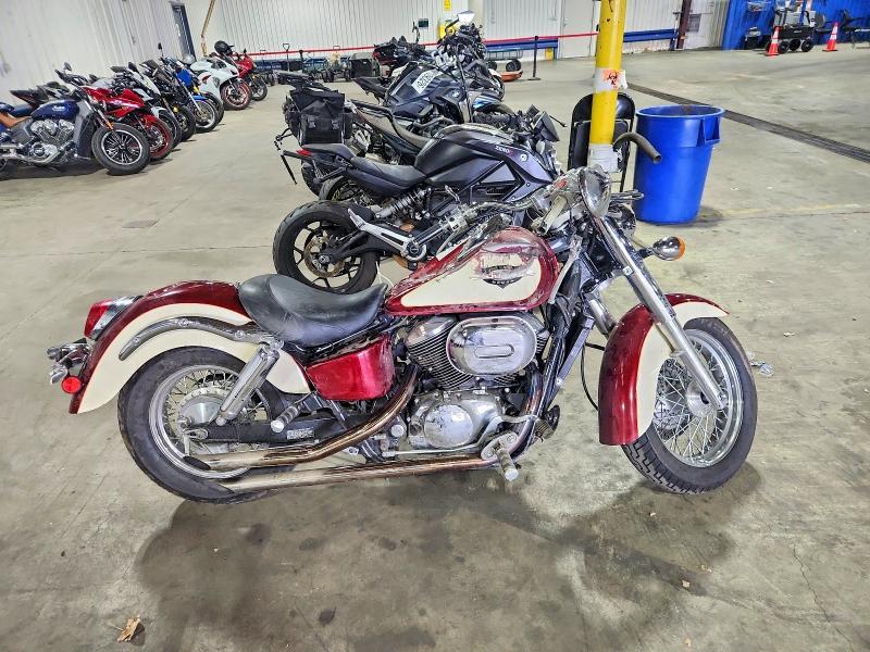 1998 Honda VT750 CD2