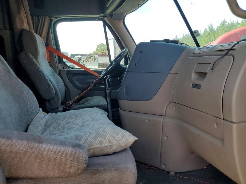 2012 Freigliner 2012 Freightliner Cascadia 125 Semi Truck