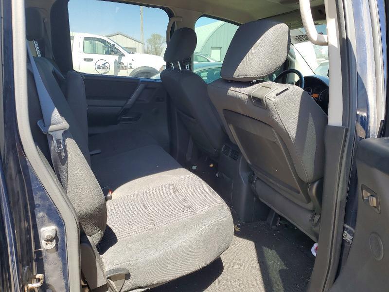 2010 Nissan Titan SE