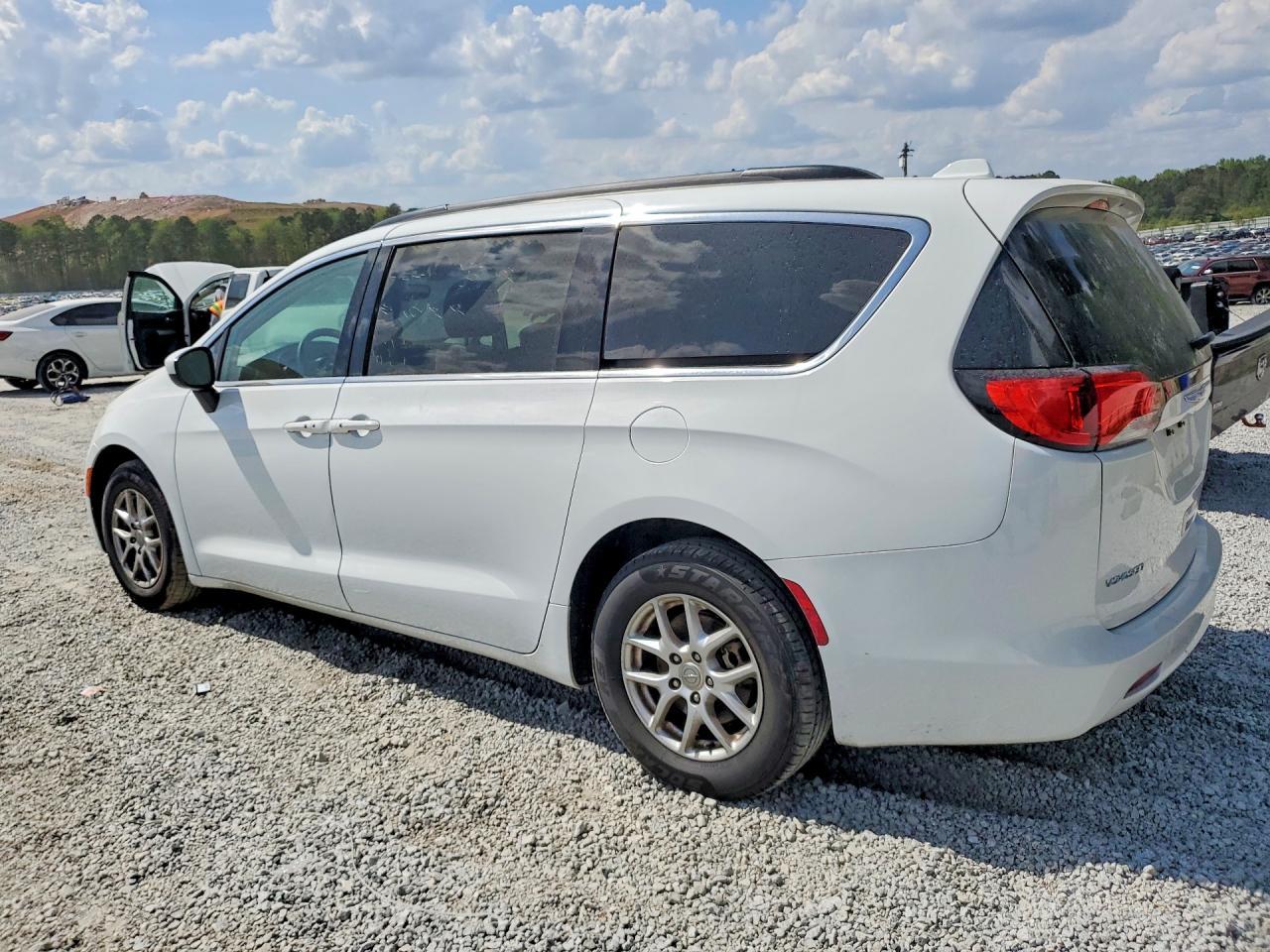 2020 Chrysler Voyager lxi