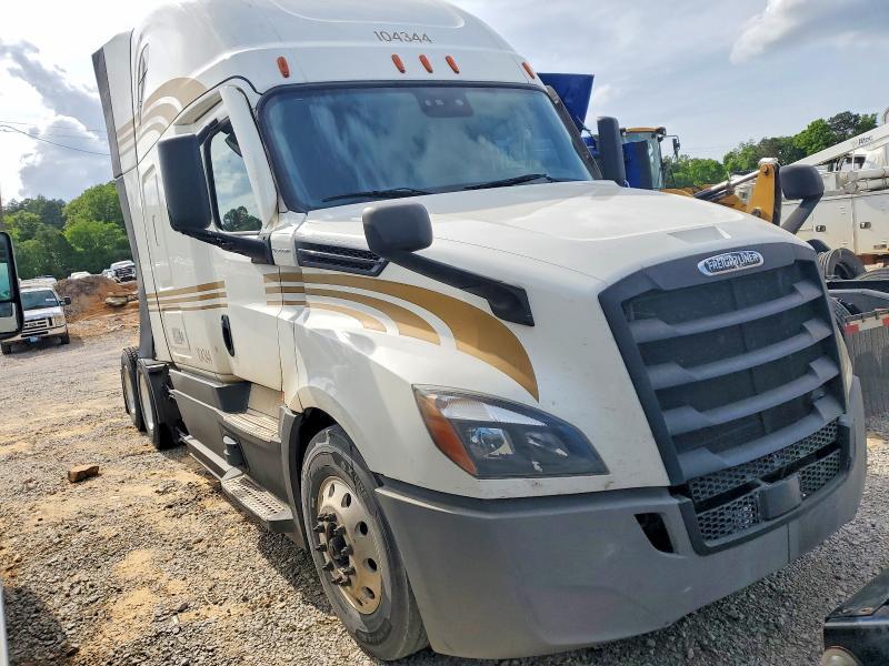2021 Freightliner Cascadia 1-Semi Truck