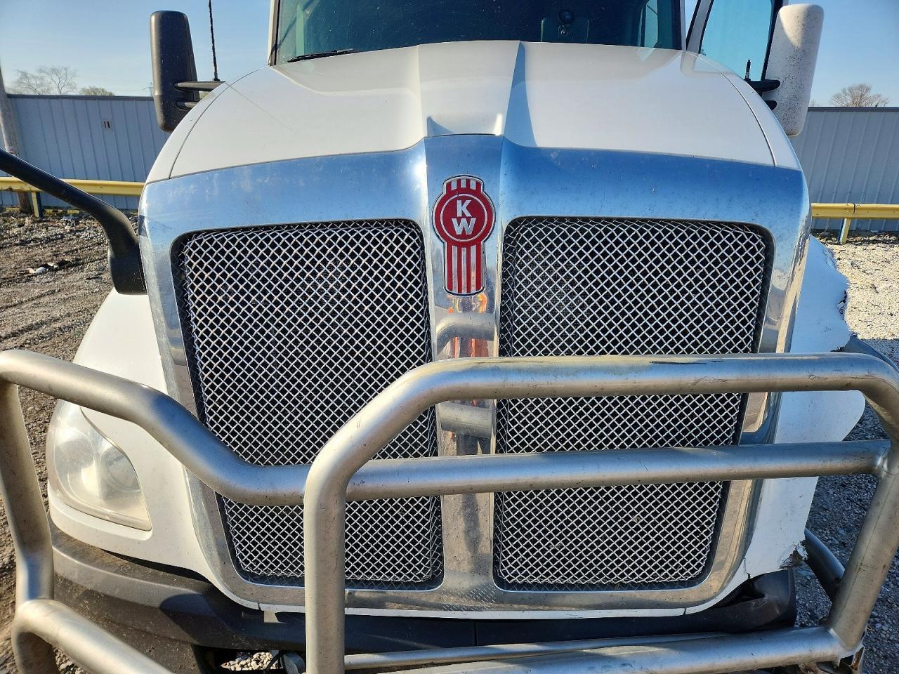 2017 Kenworth T680 Semi Truck