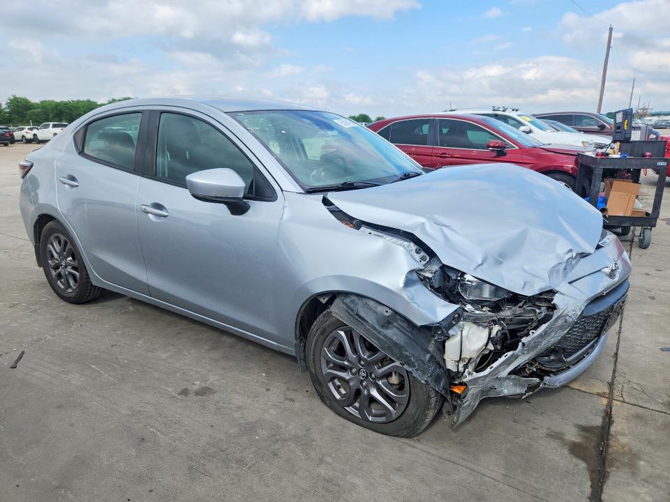 2020 Toyota Yaris le