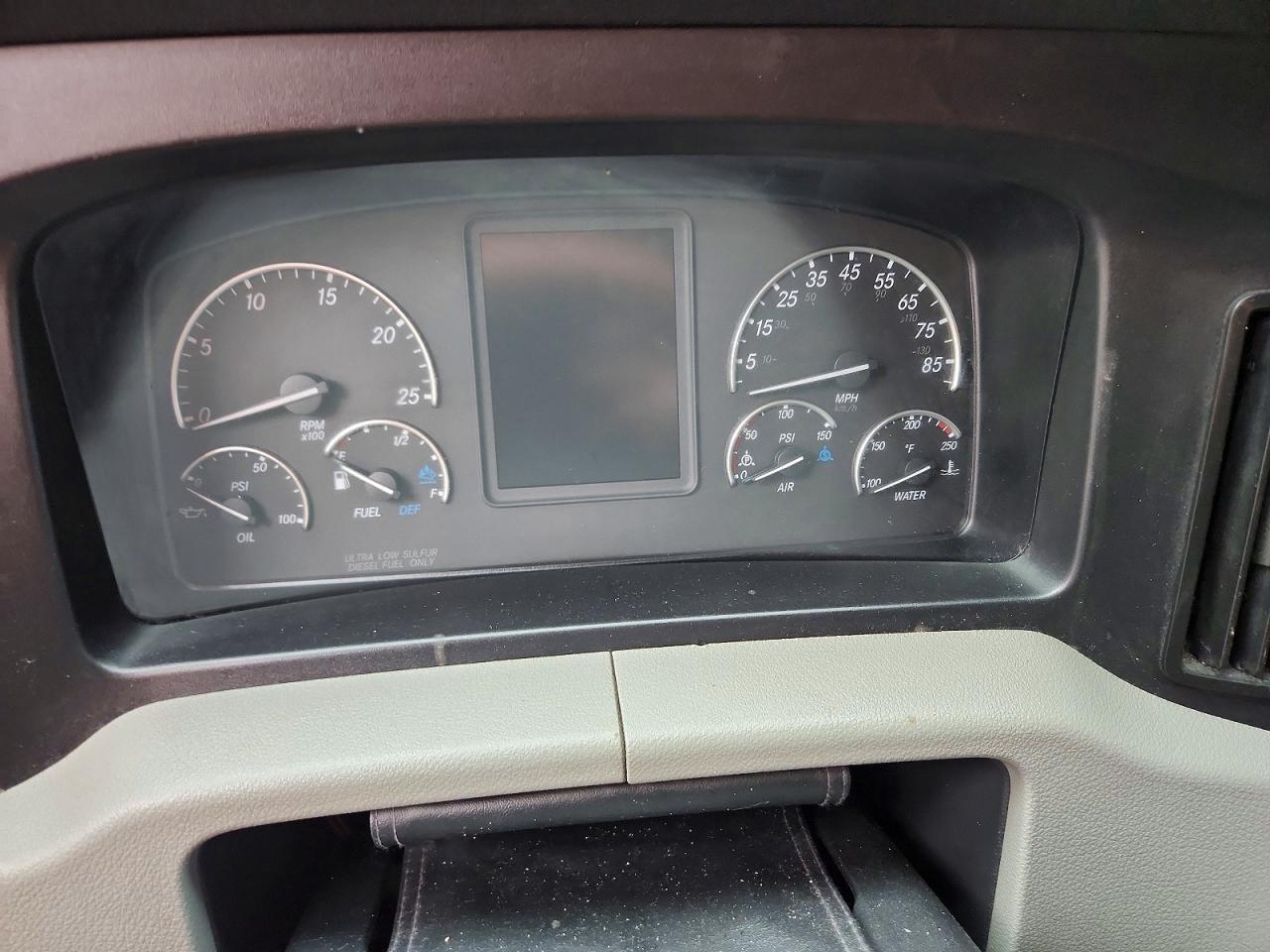 2020 Freightliner Cascadia 116 Semi Truck