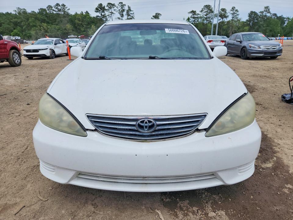2005 Toyota Camry le