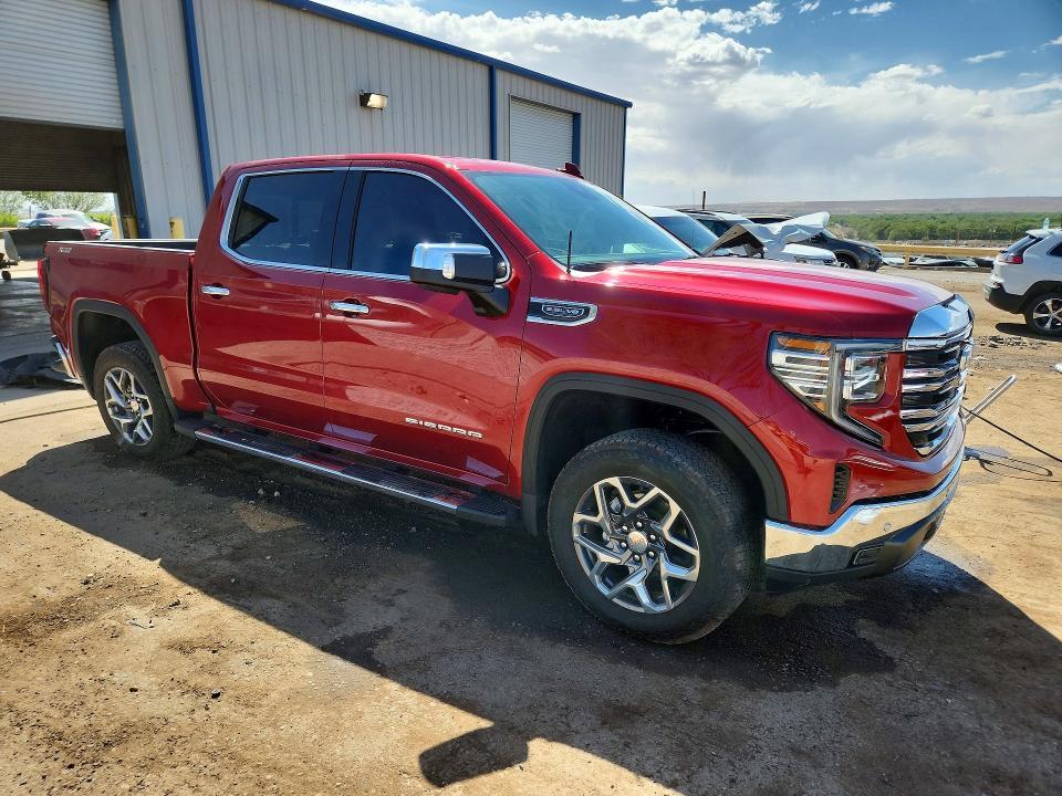 2025 GMC Sierra K1500 SLT