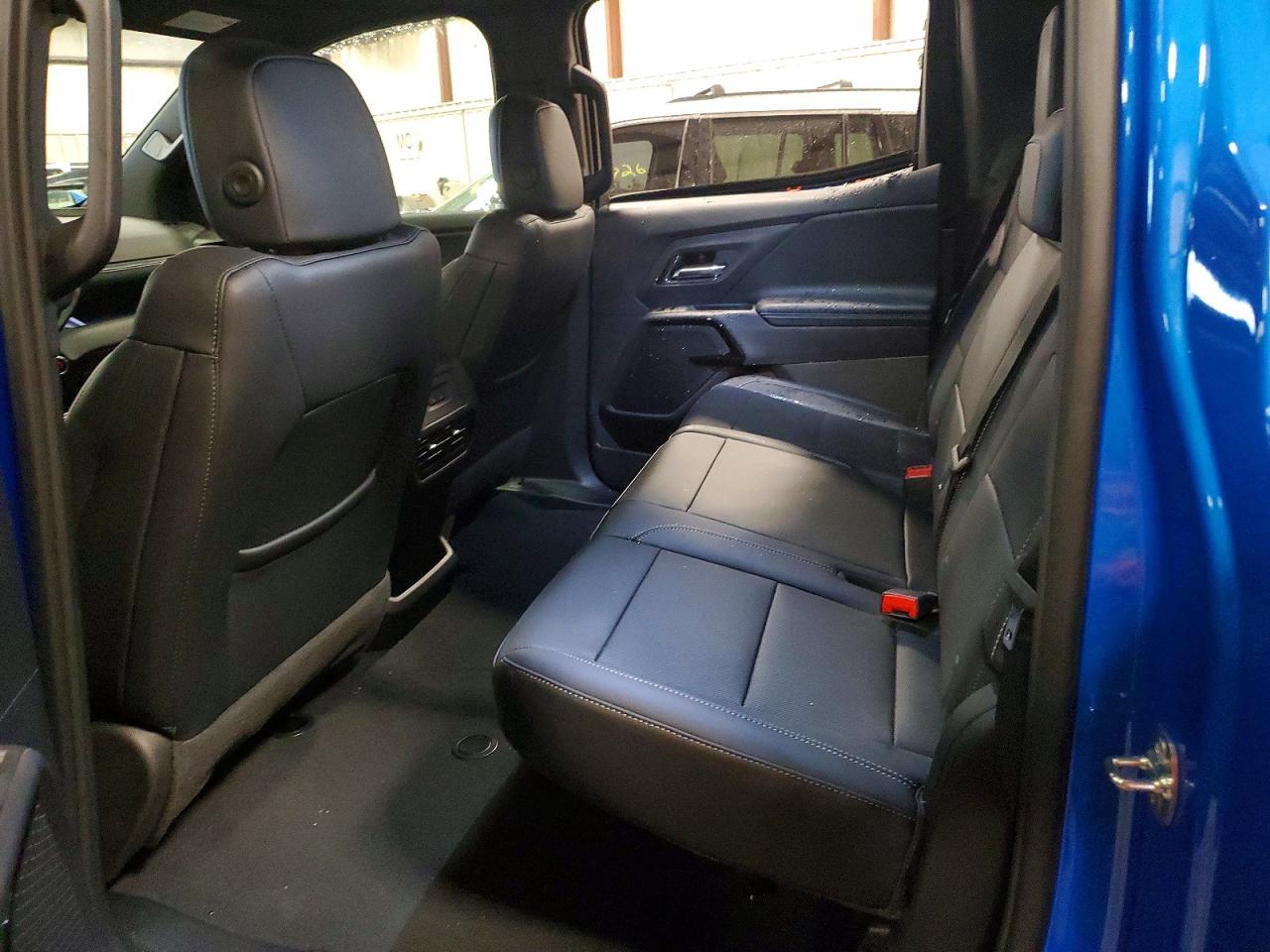 2025 Chevrolet Silverado LT