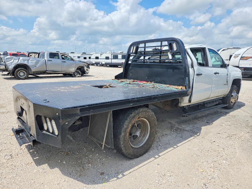 2019 Chevrolet Silverado HD Flatbed Truck