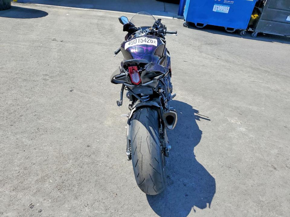 2024 Yamaha YZFR1