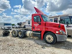 Salvage trucks for sale at Grand Prairie, TX auction: 2015 Freigliner Cascadia 125