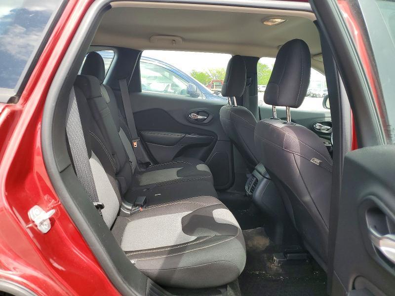 2015 Jeep Cherokee Sport