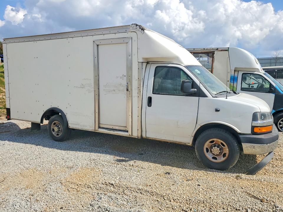 2021 Chevrolet Express Delivery Truck
