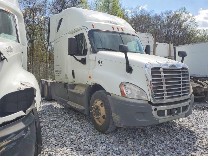 2016 Freightliner Cascadia 125 Semi Truck