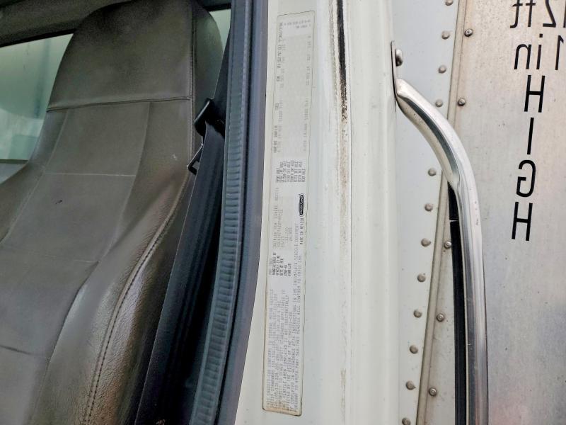 2014 Freigliner 2014 Freightliner Business Class M2 BOX Truck