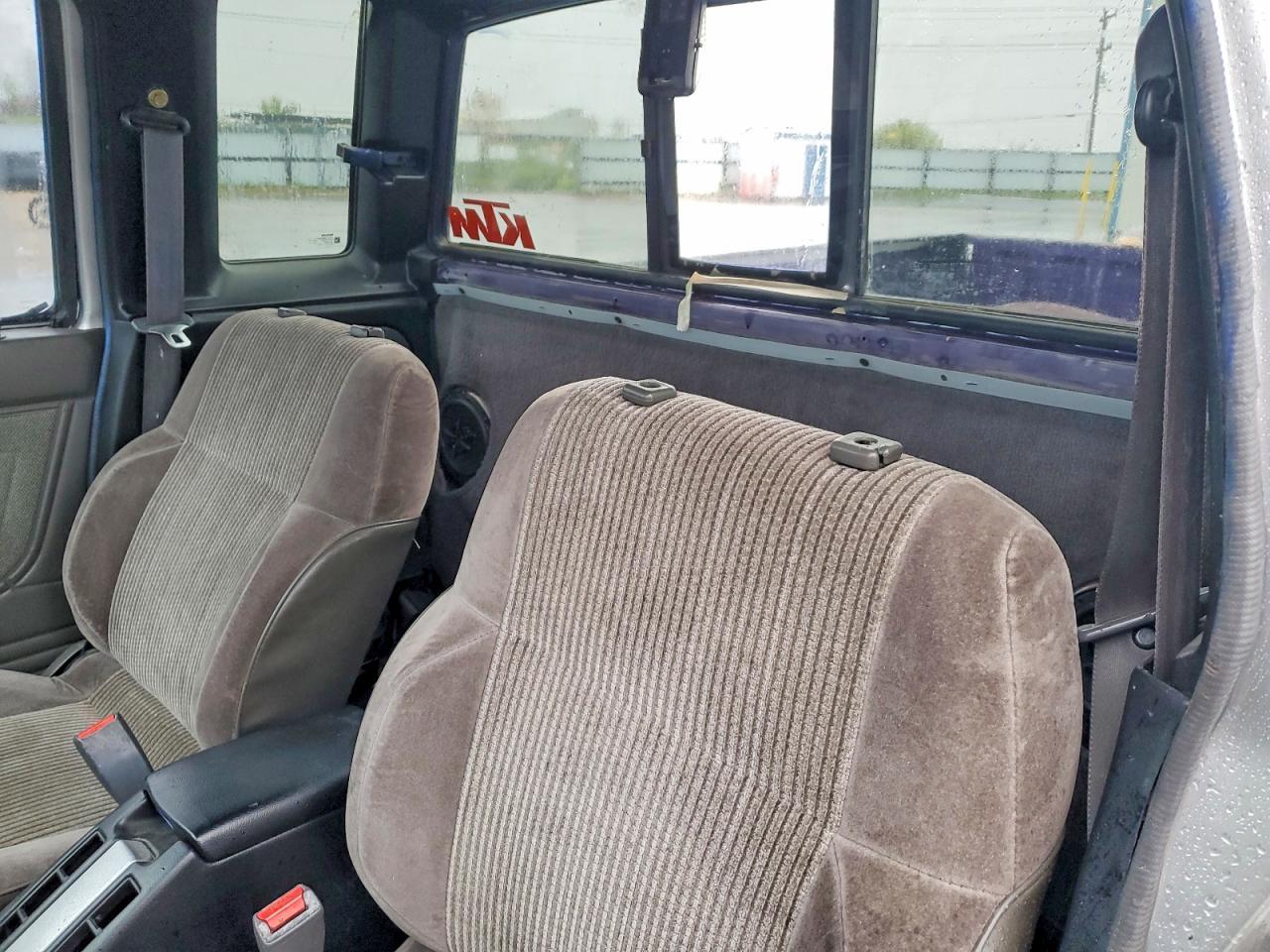1995 Nissan Truck XE V6
