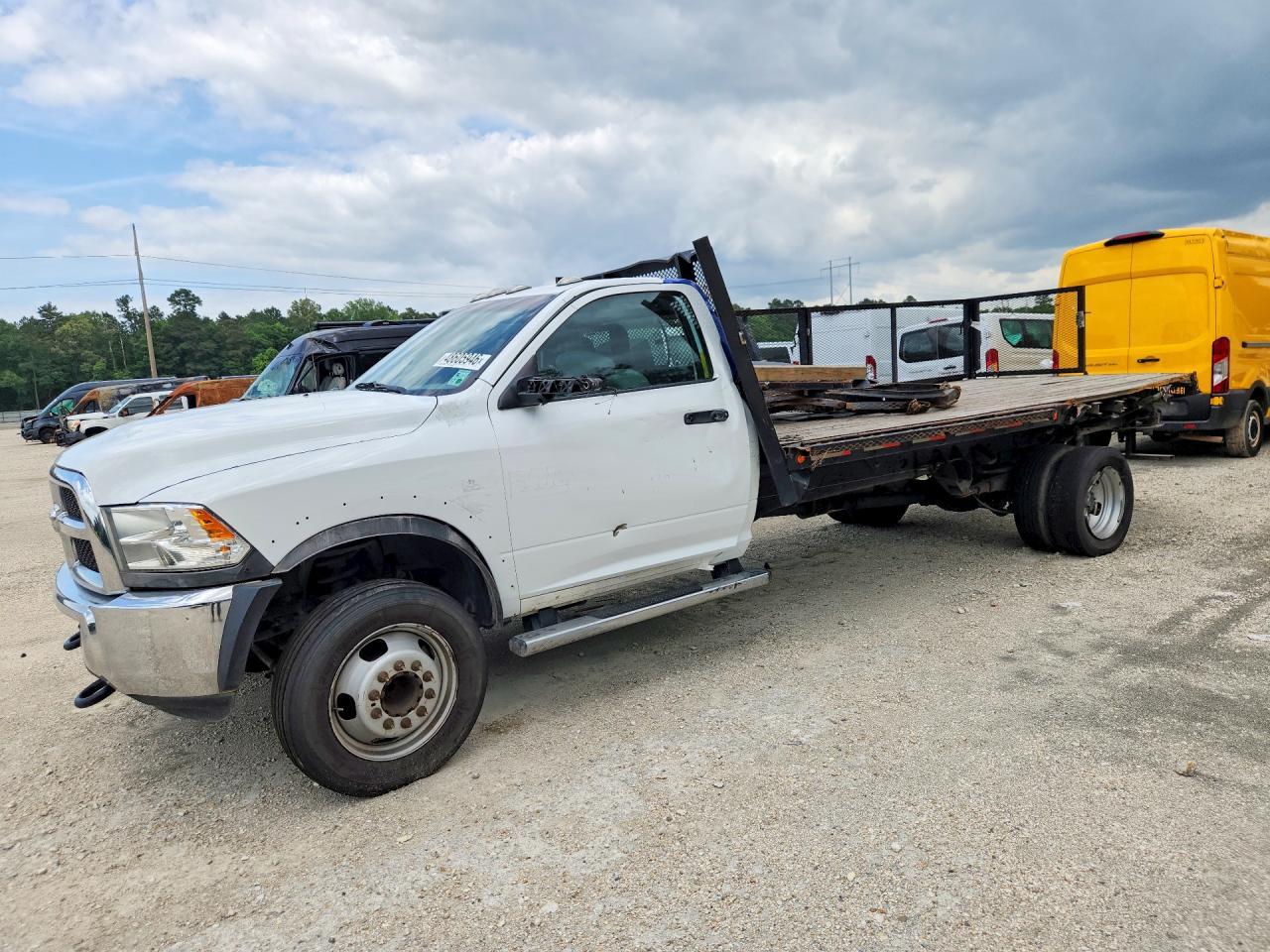 2018 Dodge RAM 5500 Flatbed Truck