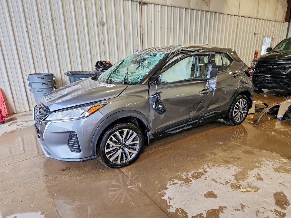 2024 Nissan Kicks sv